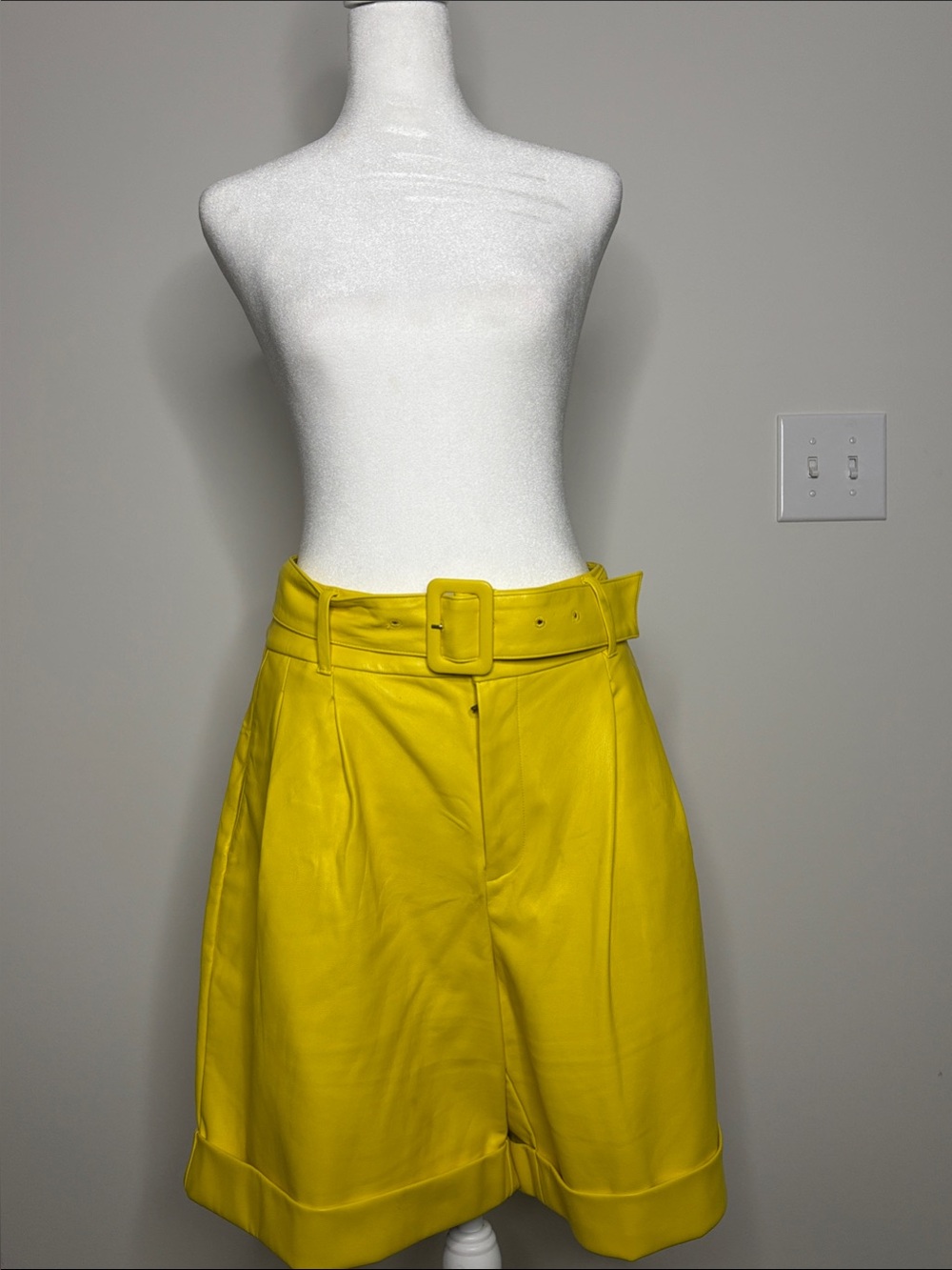 INC International Concepts Vibrant Yellow High-Waist Belted A-Line Jorts